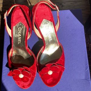 CHANEL Red Slingback Heels Camellia Velvet Pearl Pictures doesn’t do justice